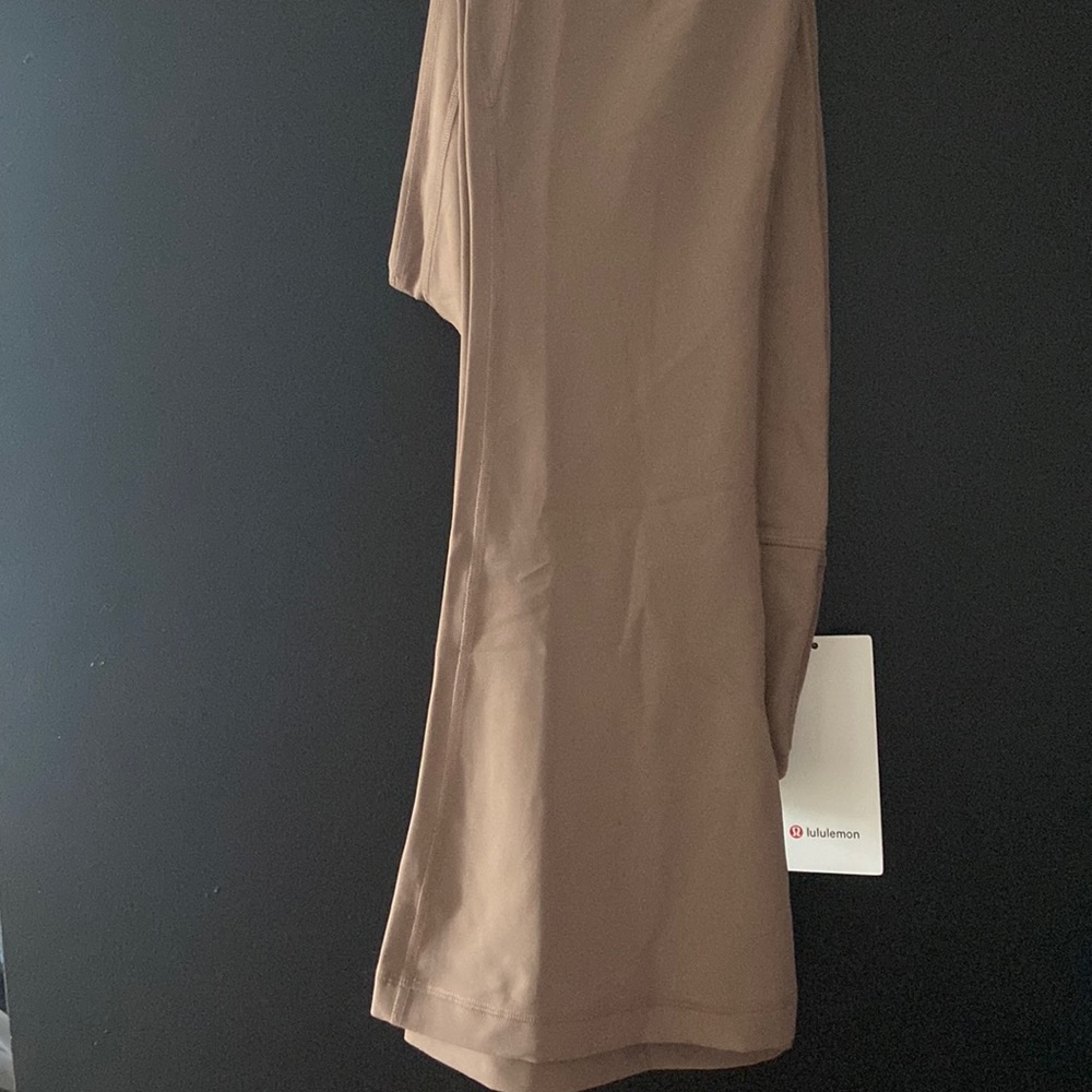 Woman’s Lululemon Pants